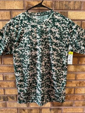 Holloway Men's Short-Sleeve Digital Camo Tee - Green/White